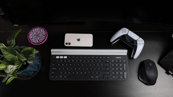 How to Connect The PS5 DualSense Controller to a Mac